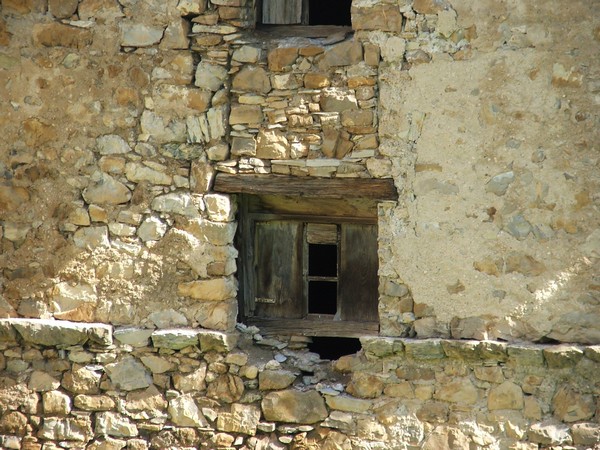 Il degrado della fortezza dei Doria - il_degrado_della_fortezza_dei_doria_20100920_1735168190.jpg il_degrado_della_fortezza_dei_doria_20100920_1735168190.jpg